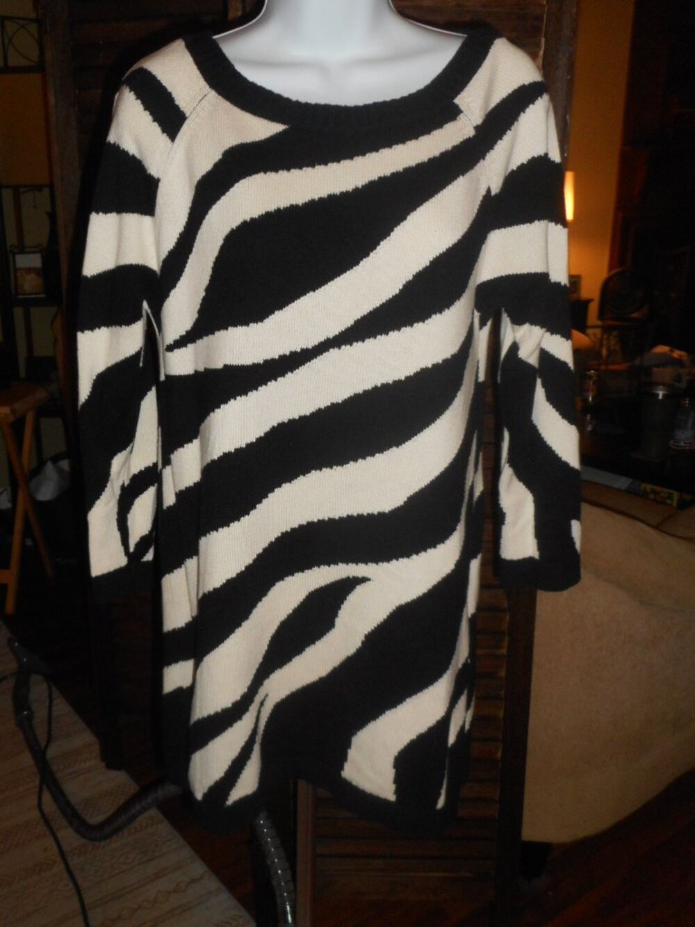 NWOT Zebra stripe tunic sweater Jones New York, size Small